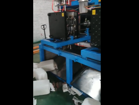 20升堆码桶双工位生产视频